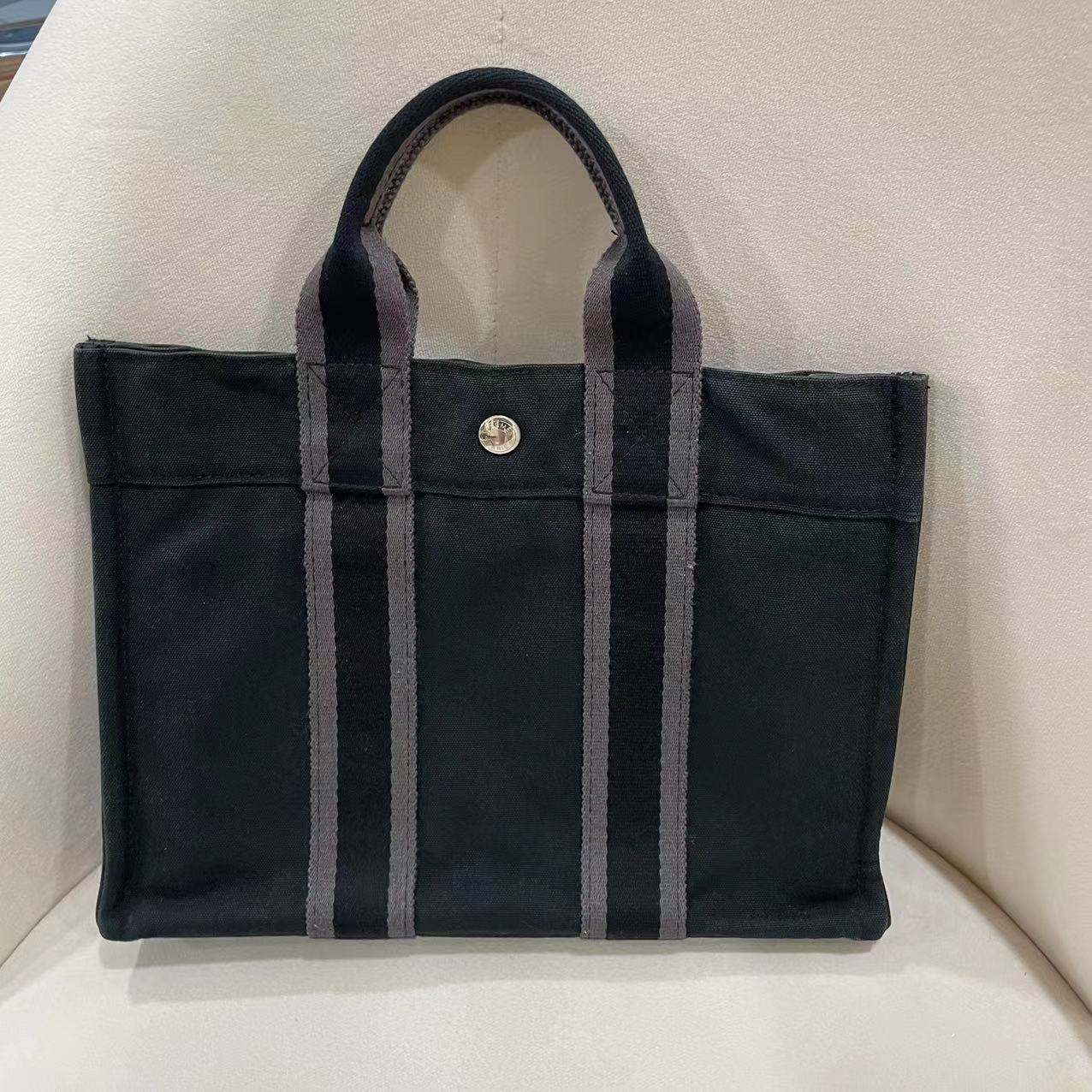 #B00612 HERMES