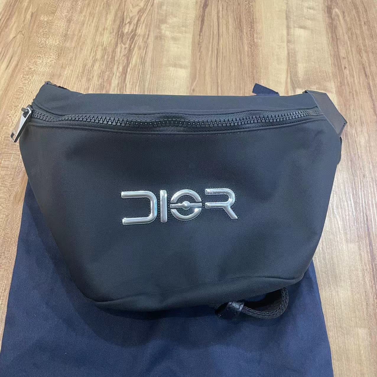 DIOR