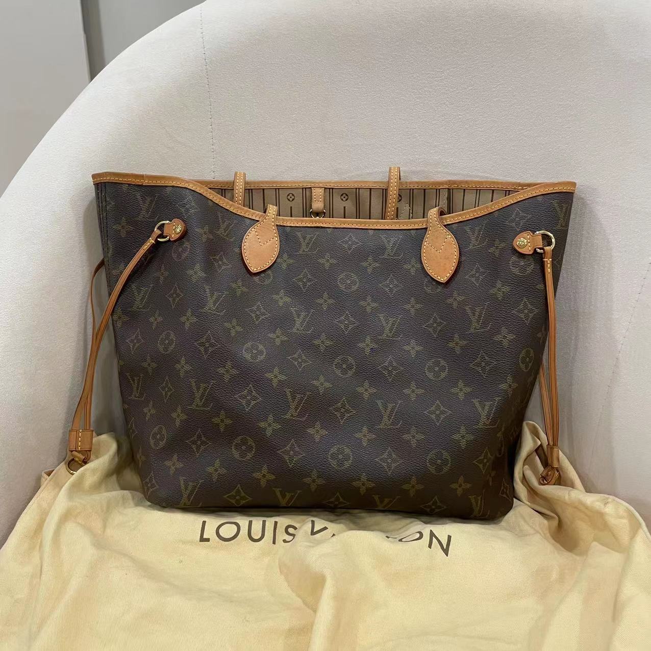 #B00651 LOUIS VUITTON