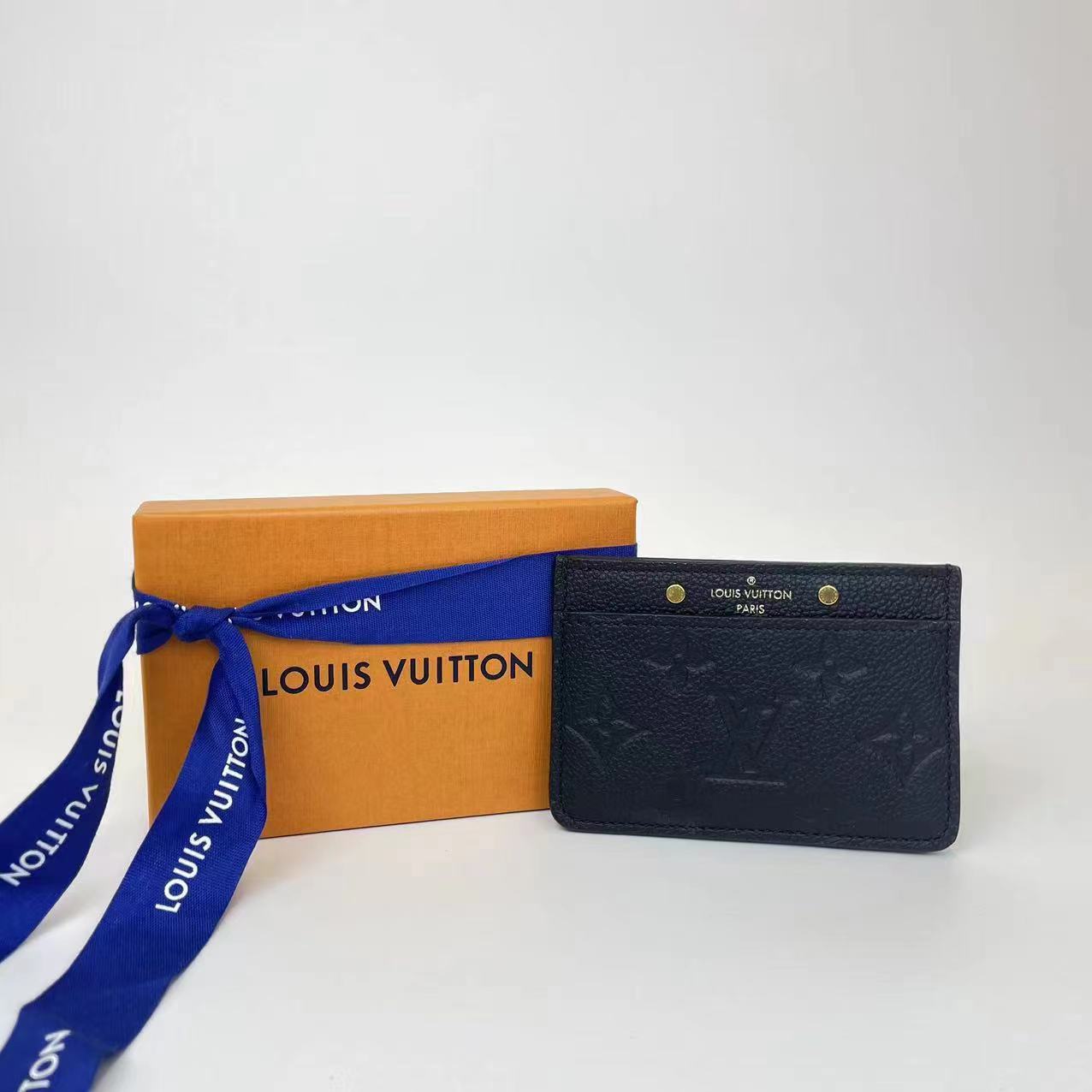#A454 LOUIS VUITTON