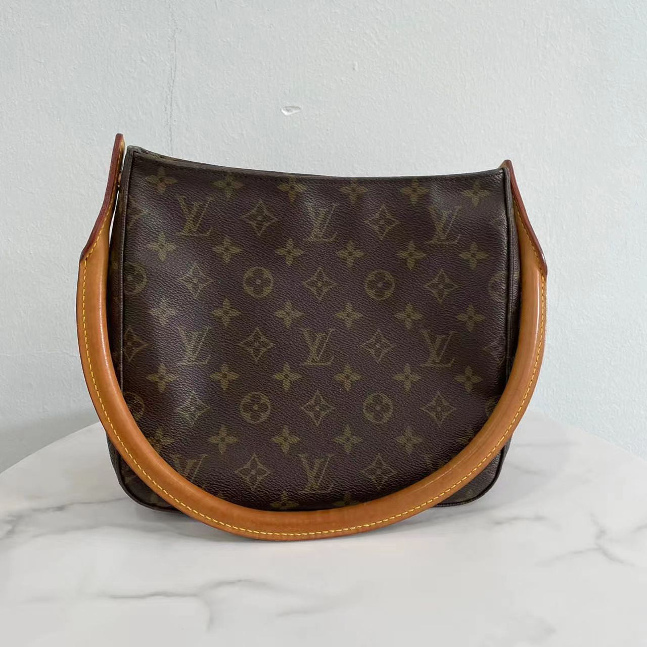 #B00703 LOUIS VUITTON