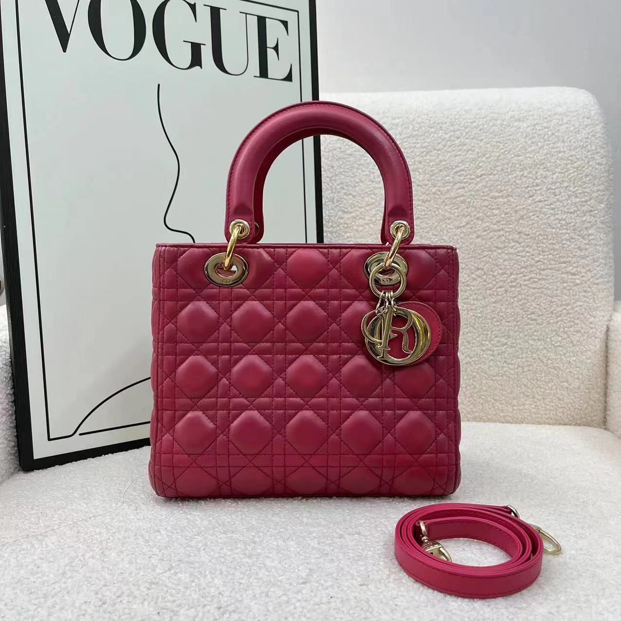 #A606 DIOR