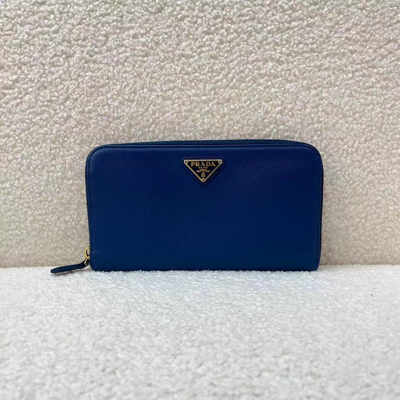 #A668 PRADA