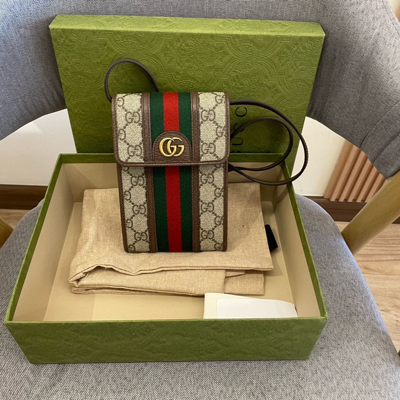#B00809 GUCCI