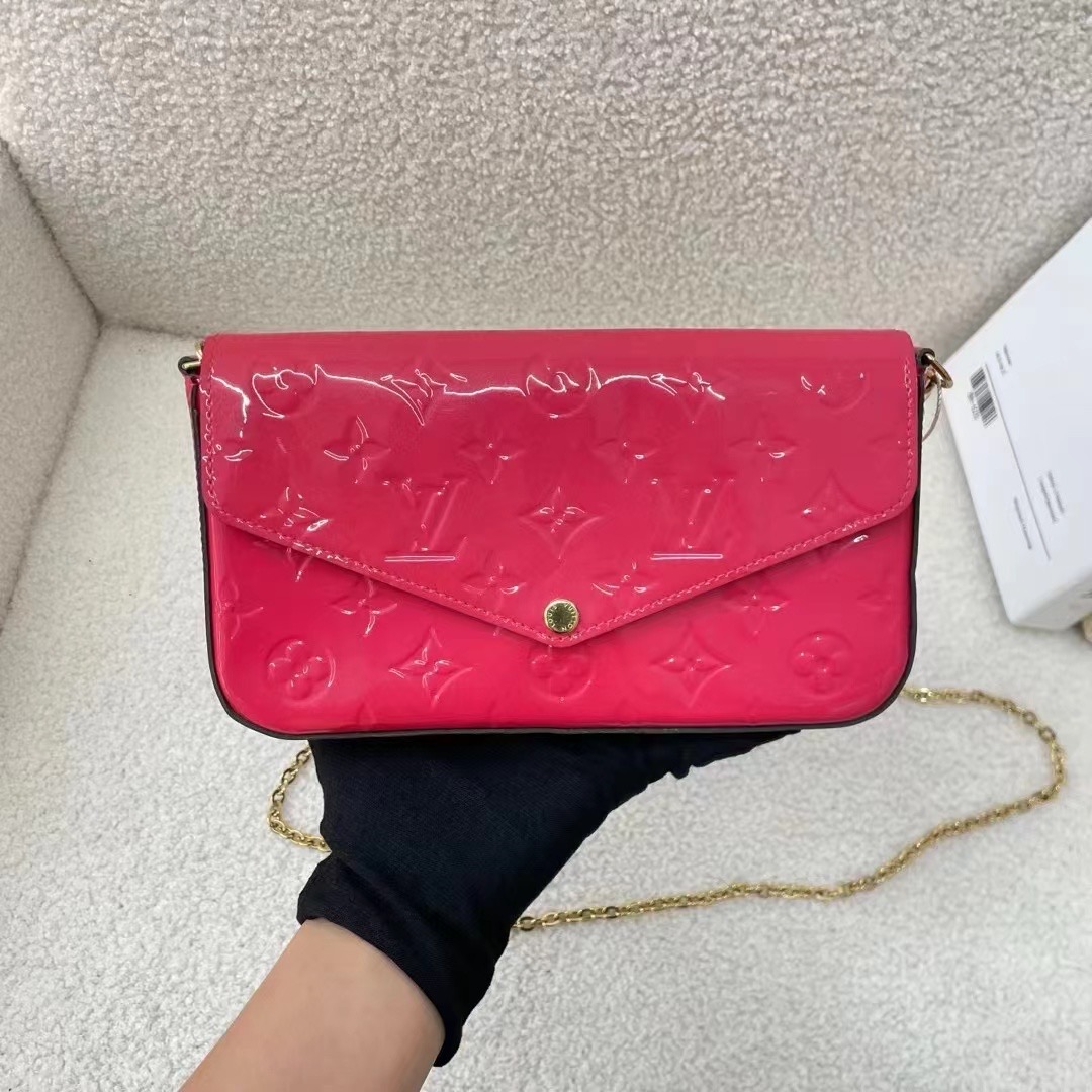 #A773 LOUIS VUITTON