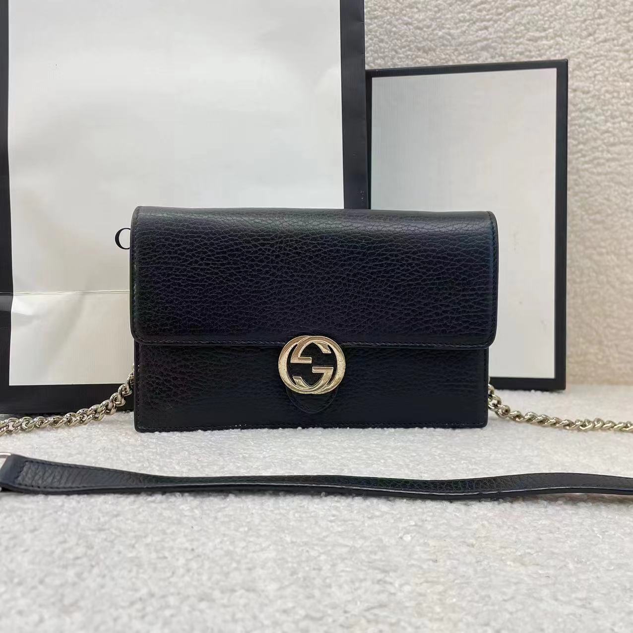 #A820 GUCCI