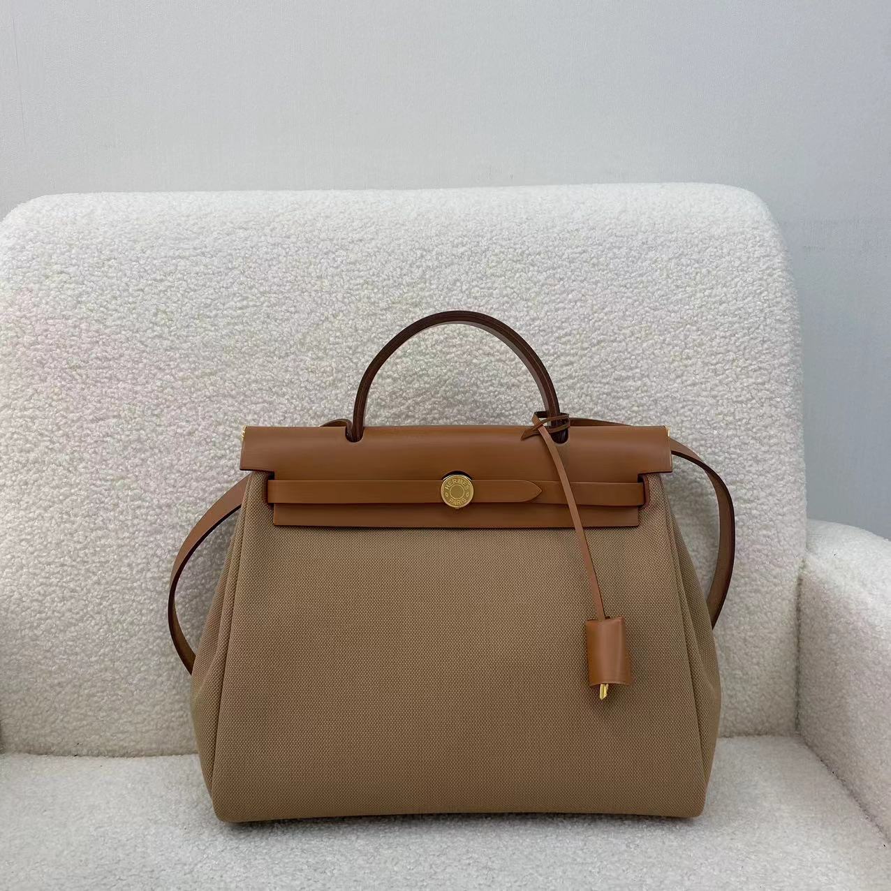 #A938 HERMES