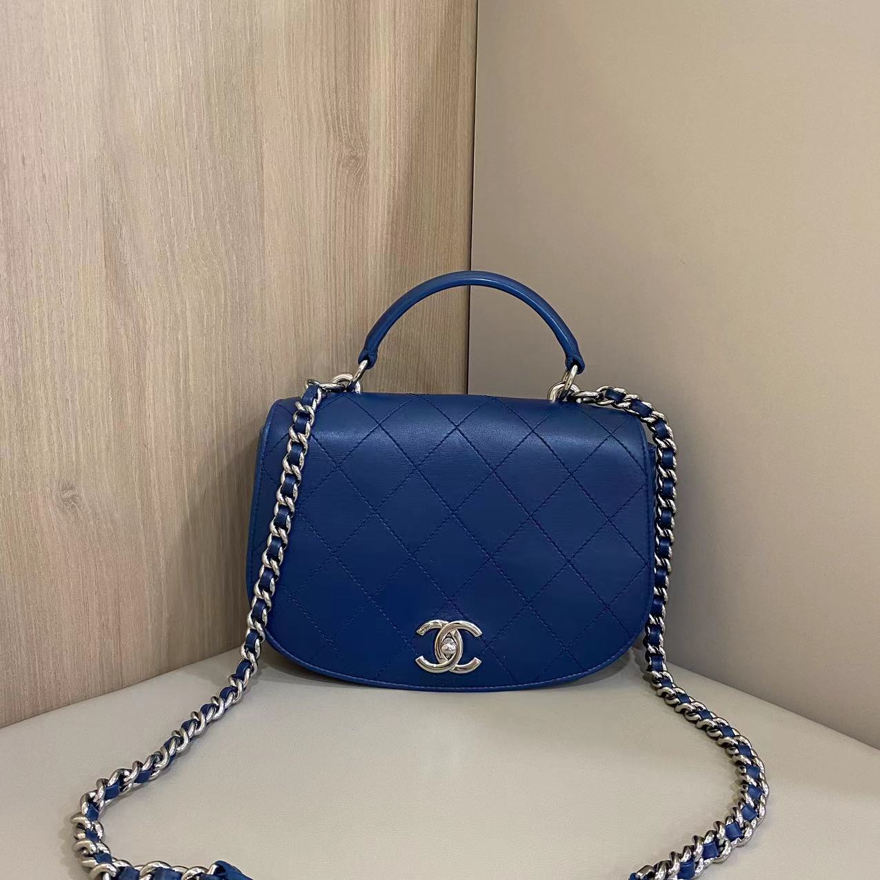 #A1051 CHANEL