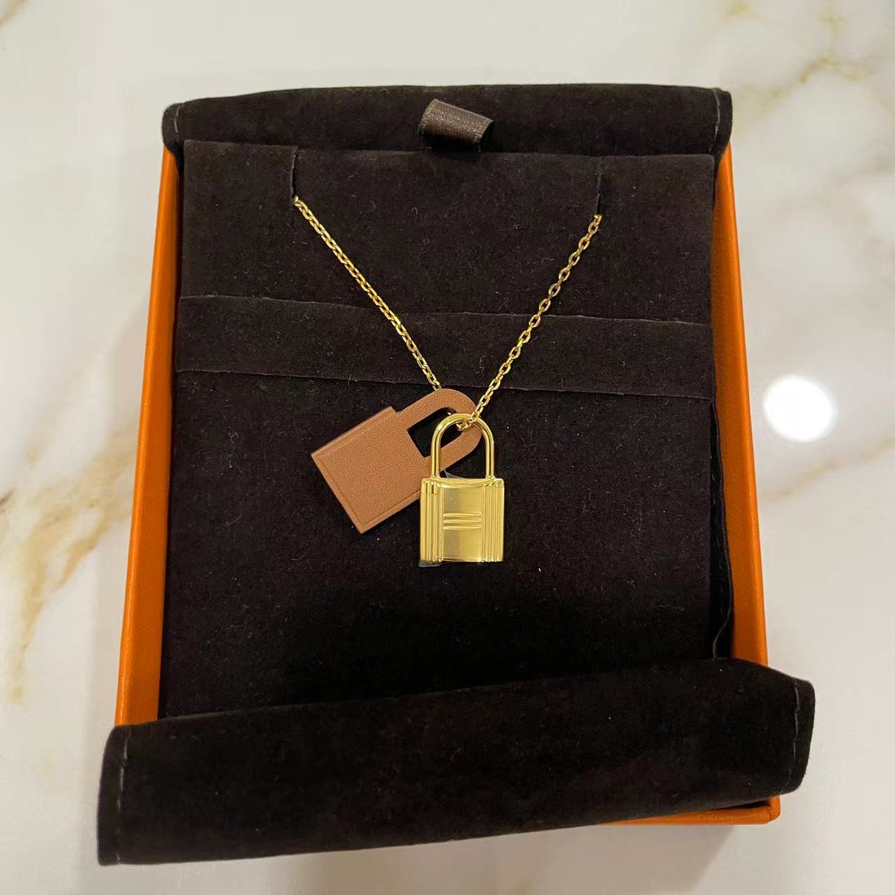 #B01153 HERMES