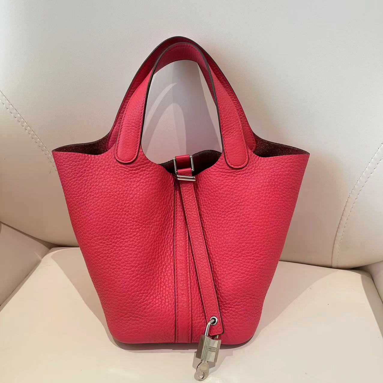 #A1128 HERMES