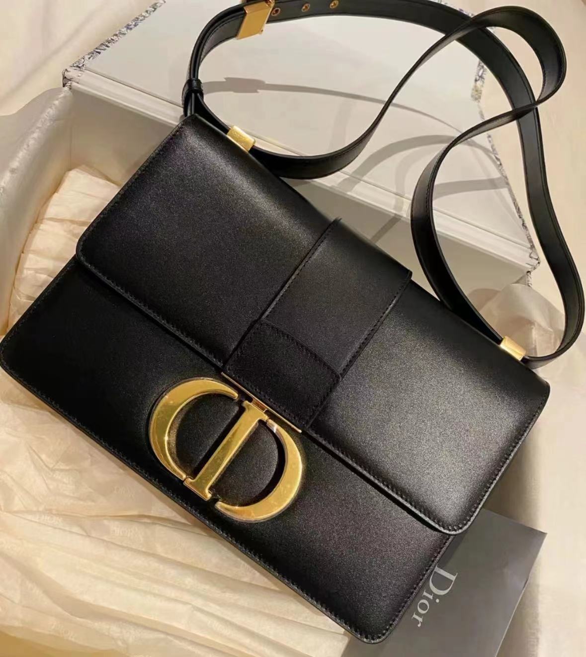 #A1137 DIOR