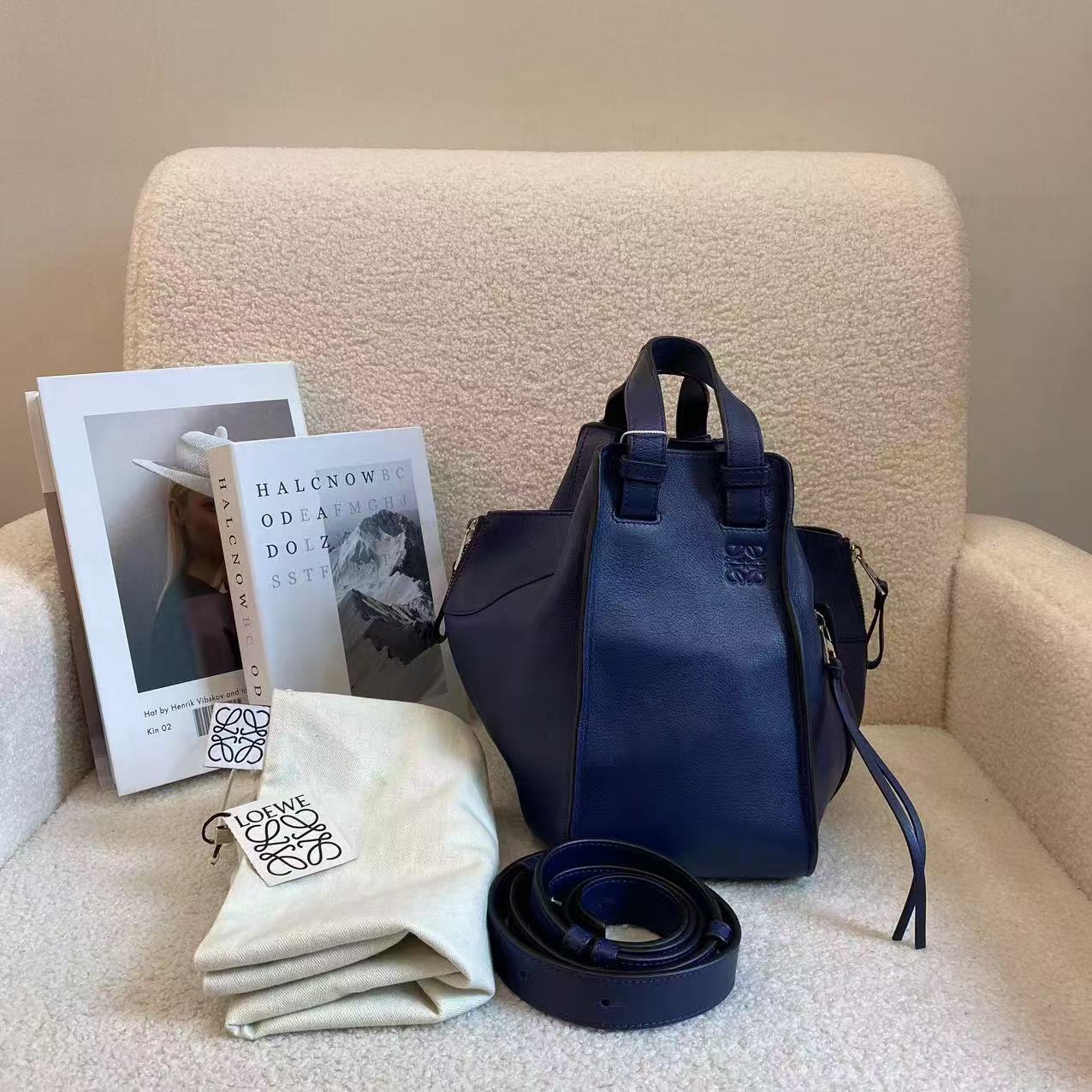 #A1233 LOEWE