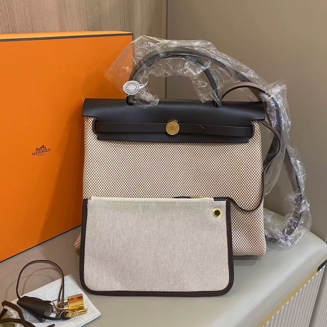 #A1283 HERMES