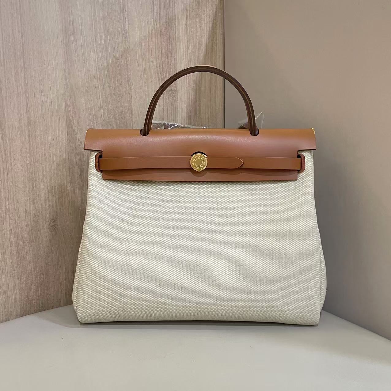 #A1308 HERMES
