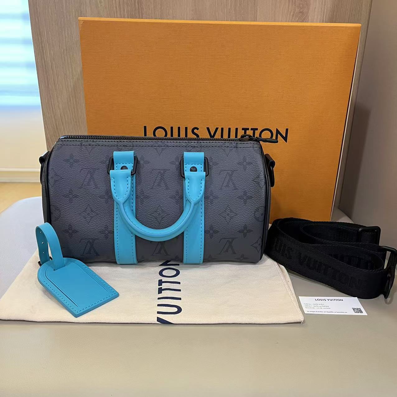 #A1344 LOUIS VUITTON