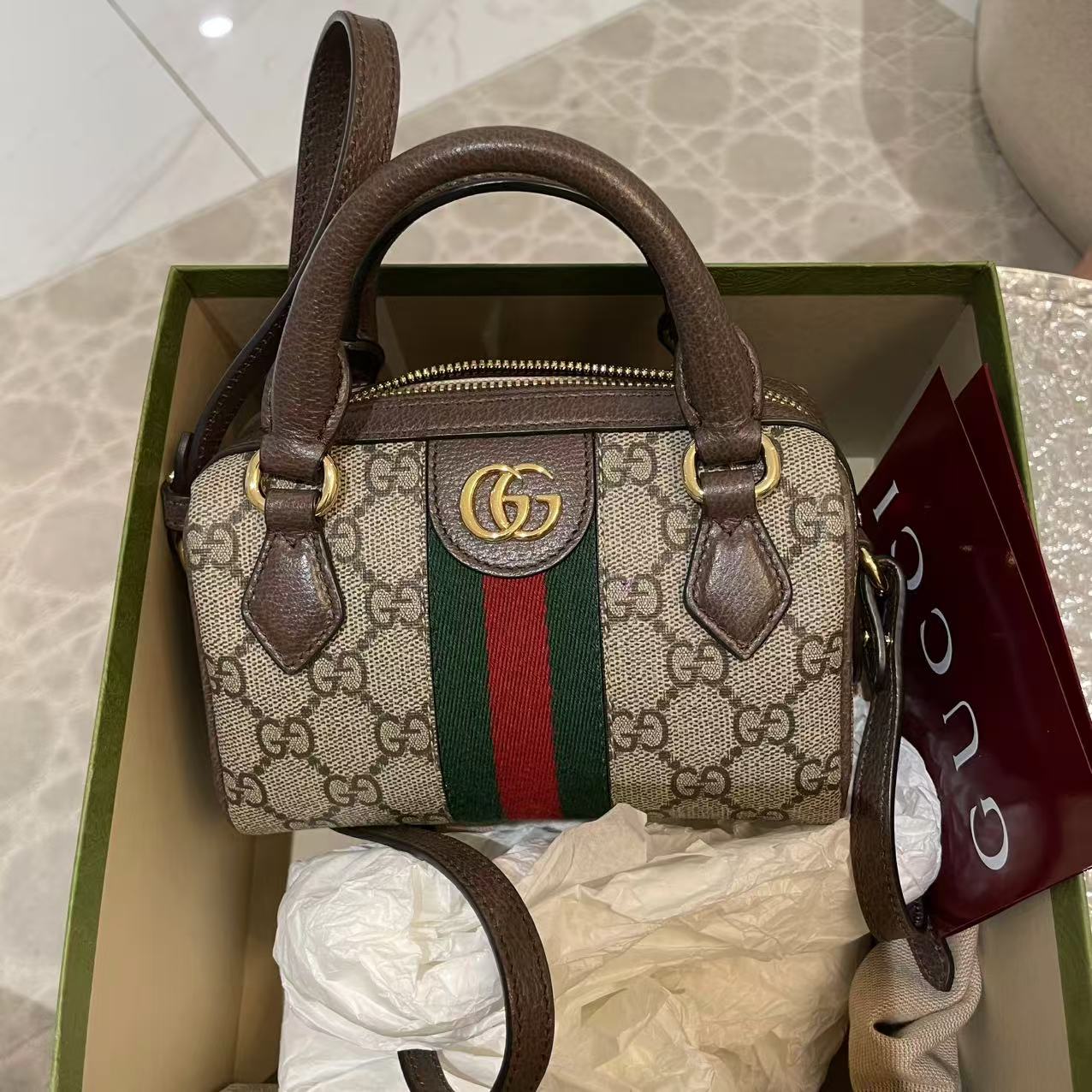 #B01281 GUCCI