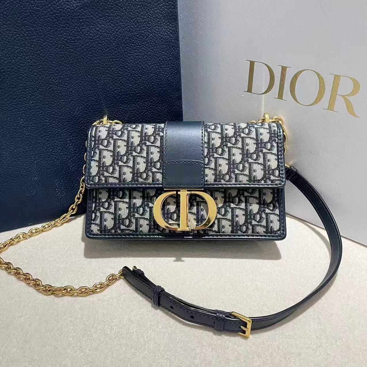 #A1399 DIOR