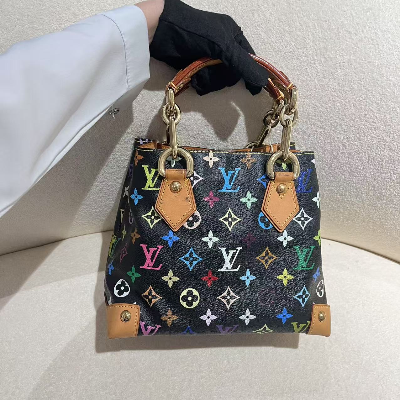 #A1446 LOUIS VUITTON