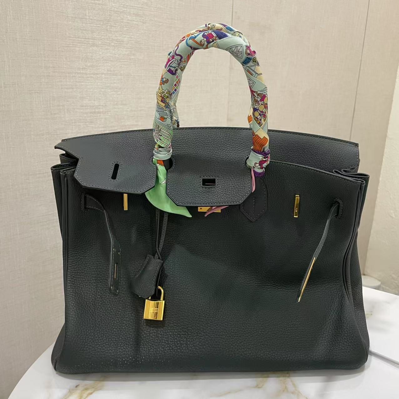 #B01317 HERMES