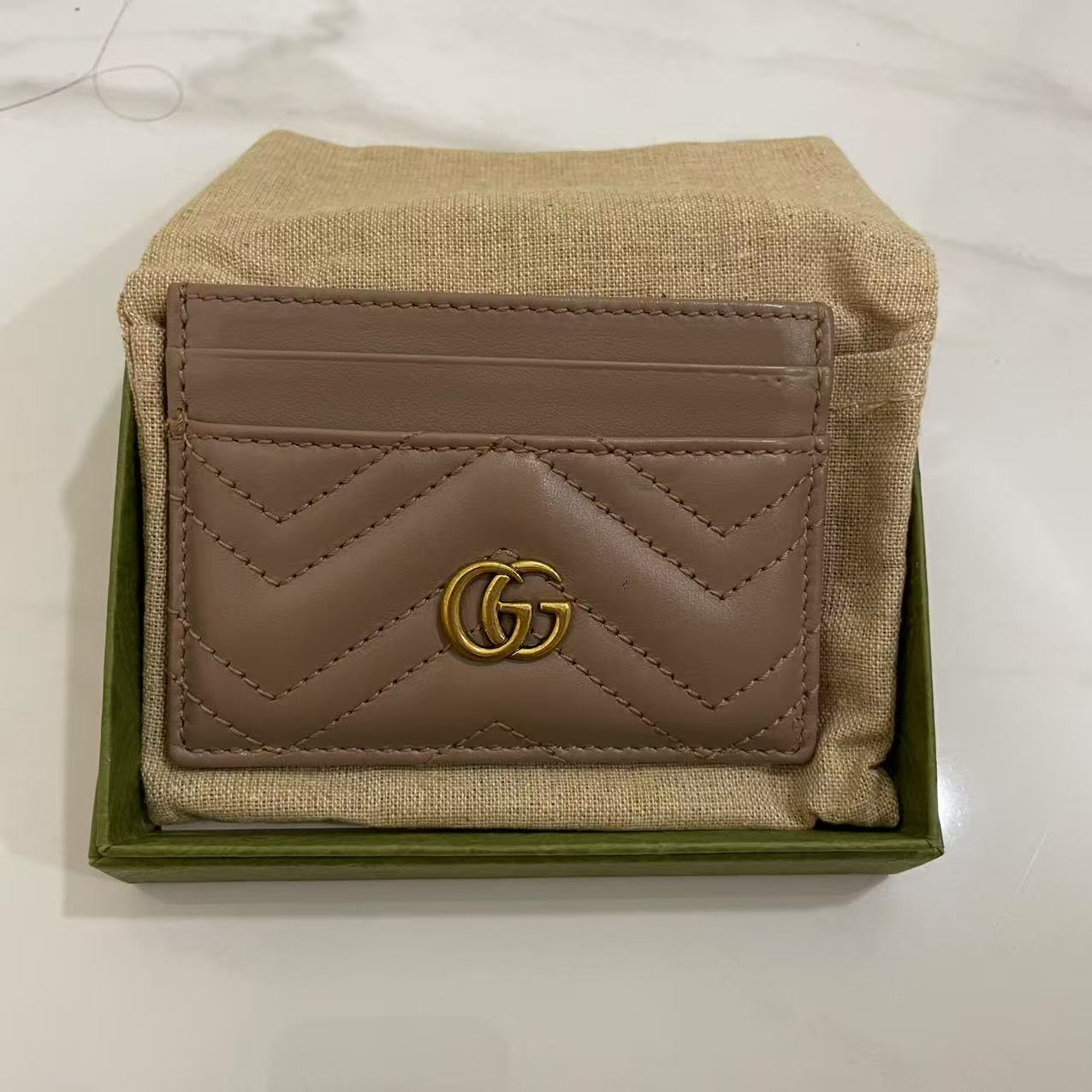 #B01338 GUCCI
