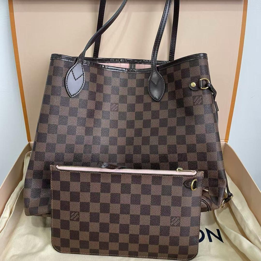 #B01374 LOUIS VUITTON