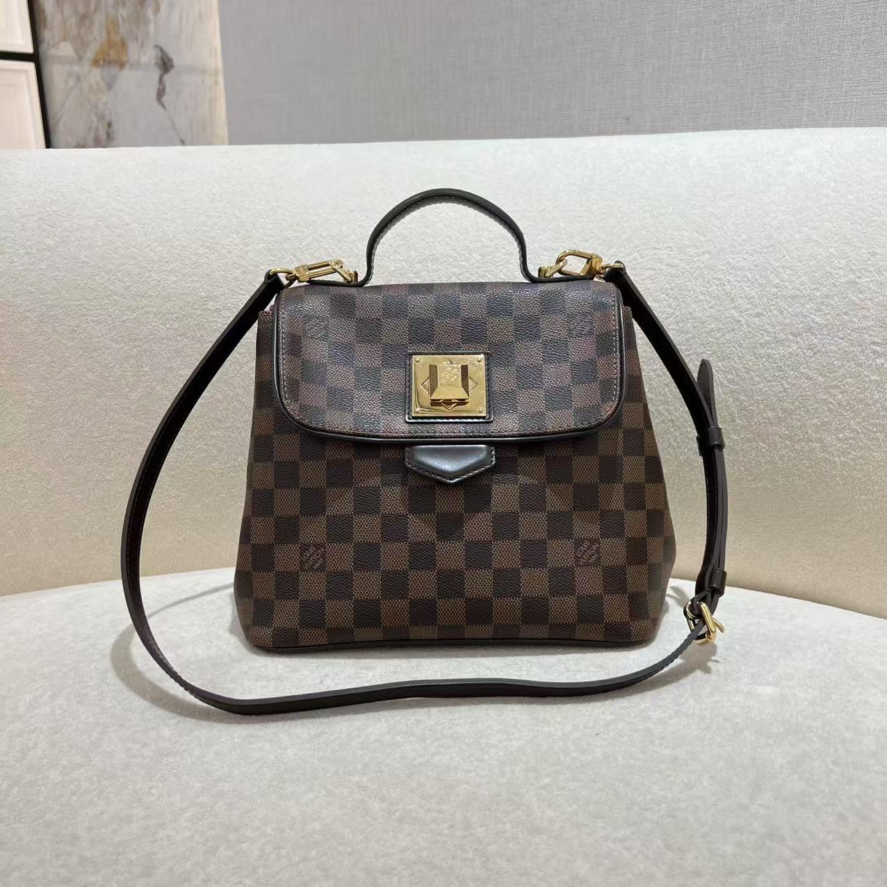 #A1565 LOUIS VUITTON