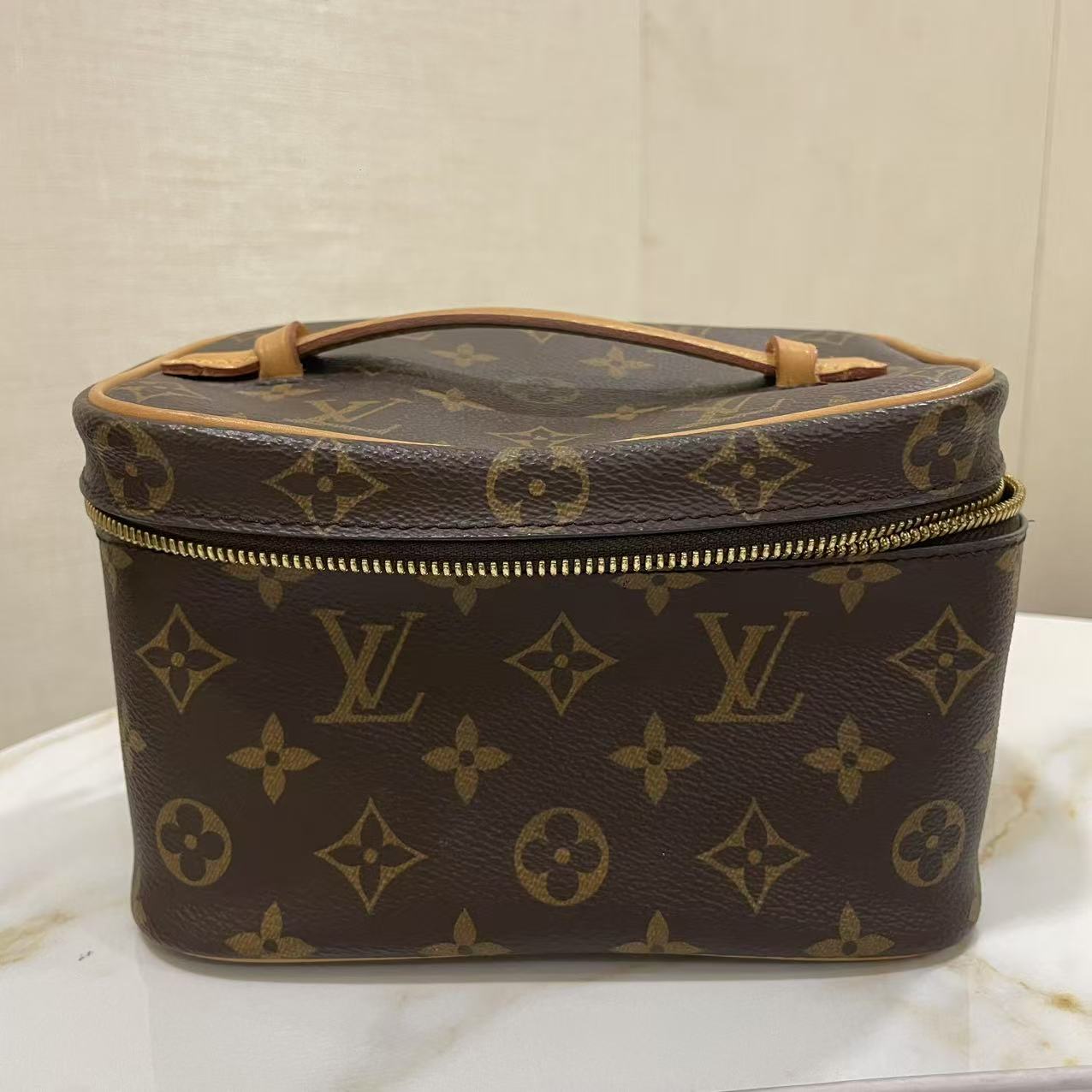 #B01389 LOUIS VUITTON