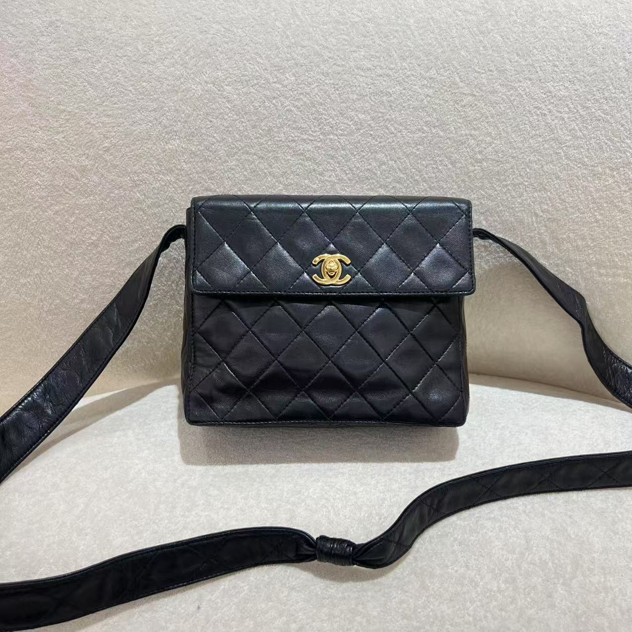 #A1596 CHANEL