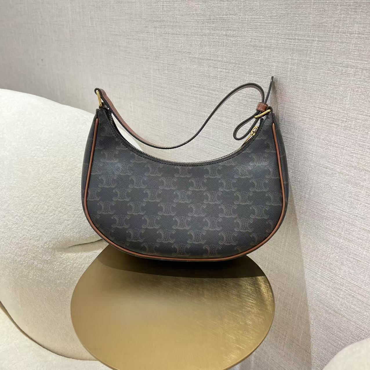 #A1690 CELINE