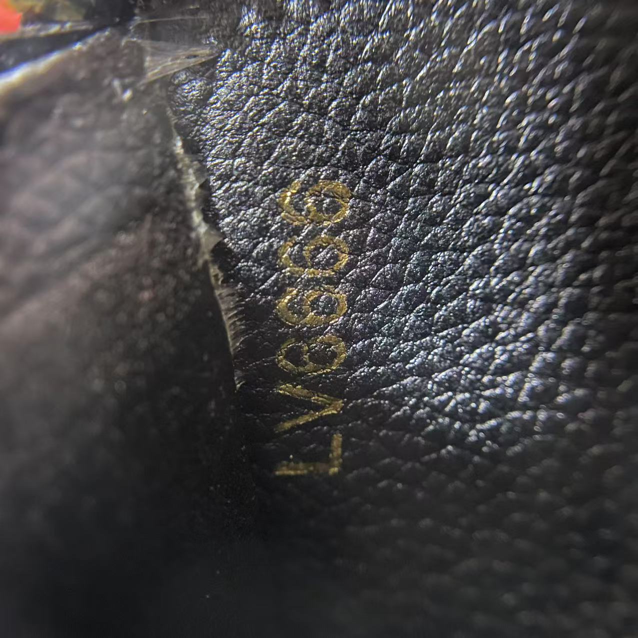 LOUIS VUITTON - Image 2