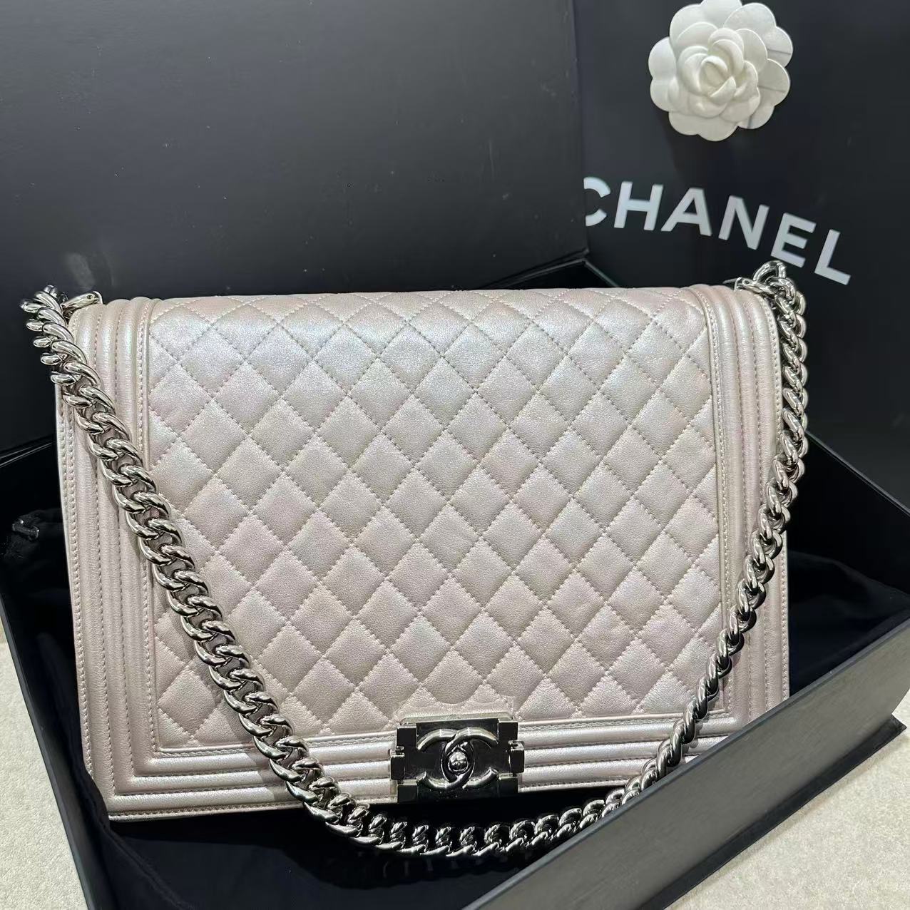 #A1745 CHANEL