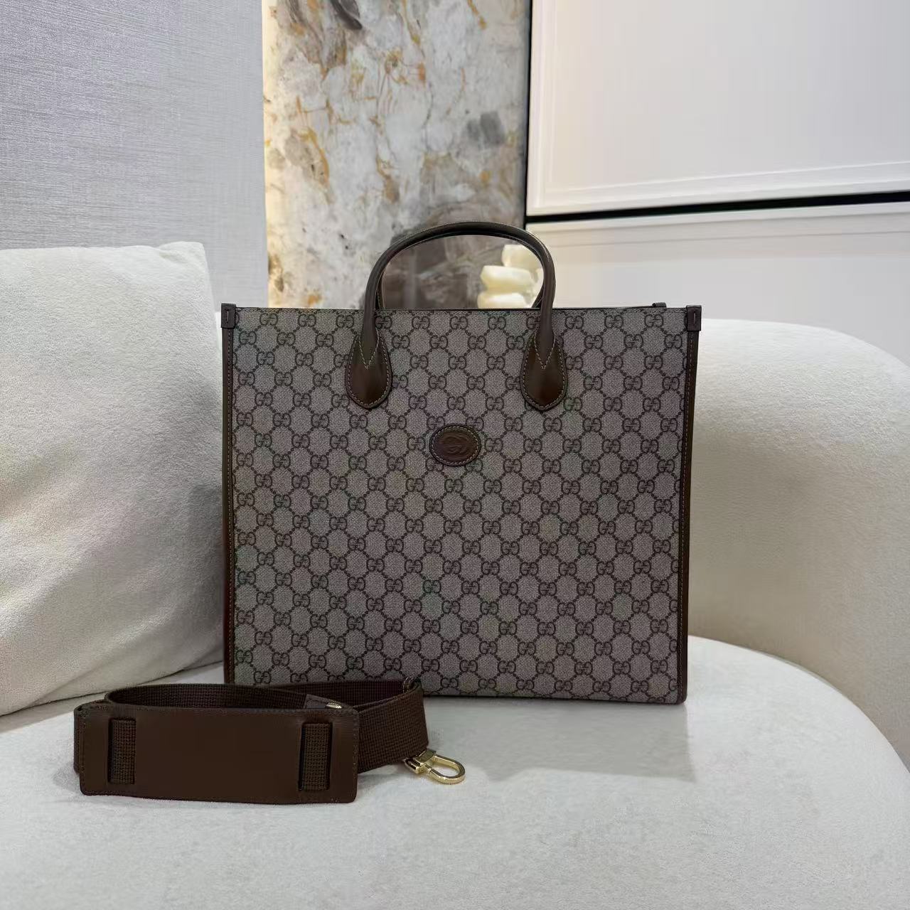 #A1756 GUCCI