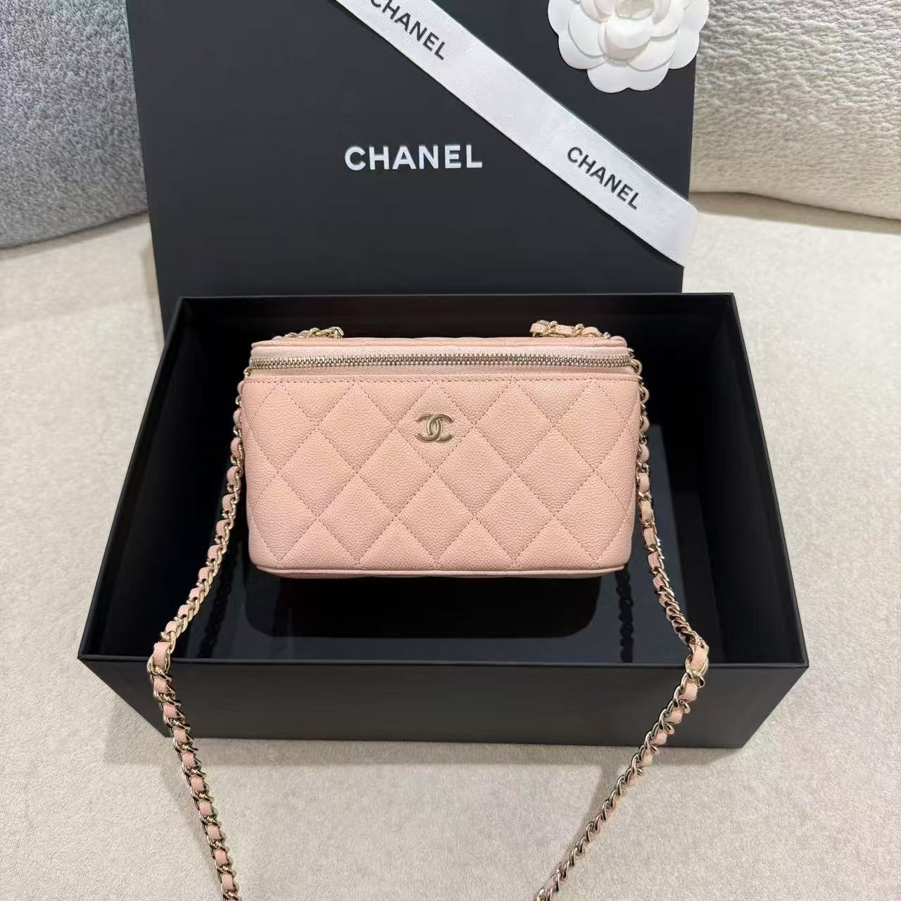 #A1766 CHANEL