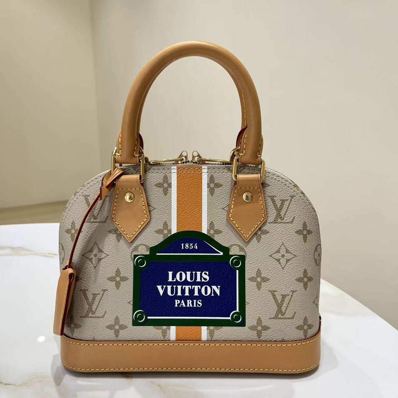 #A1788 LOUIS VUITTON
