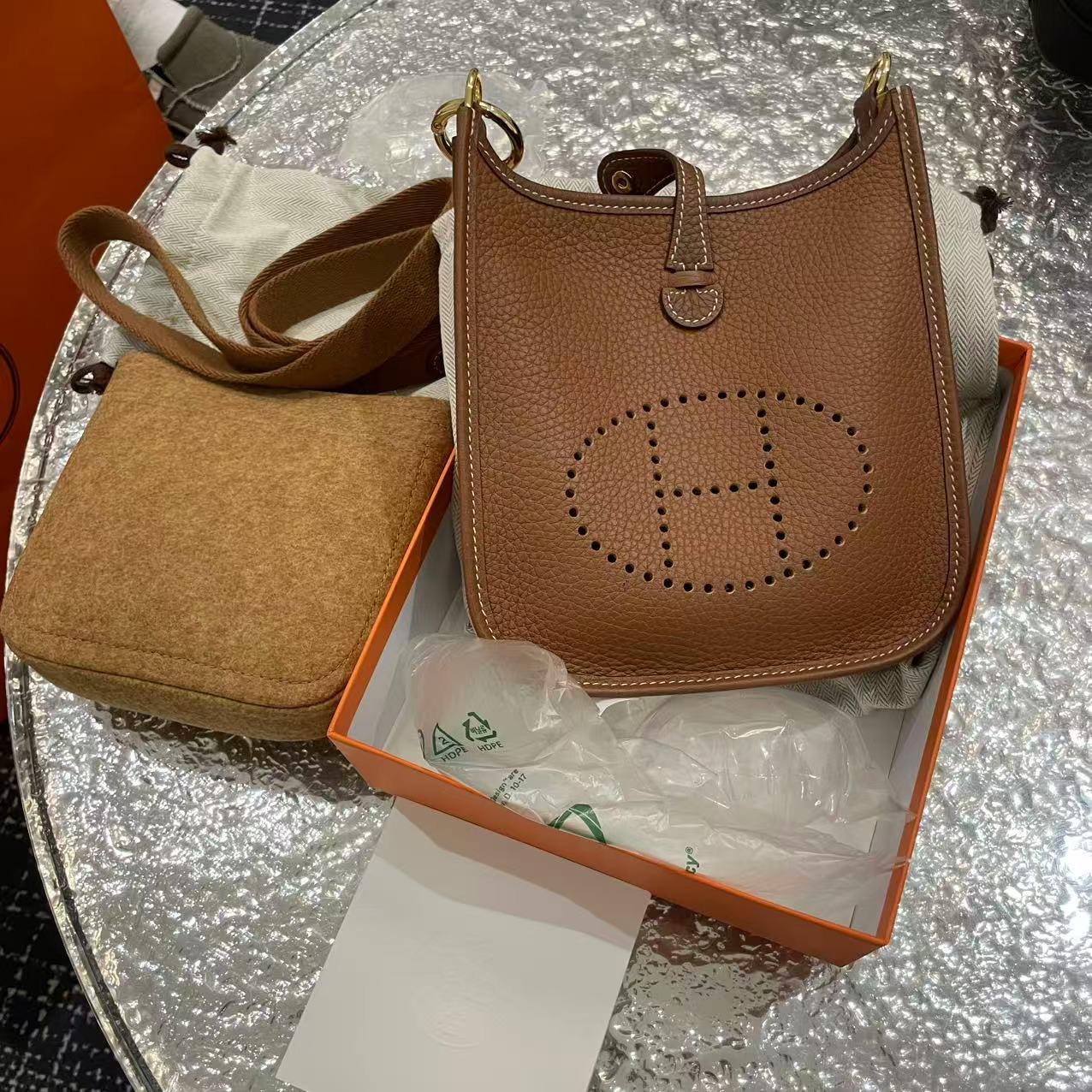#B01548 HERMES