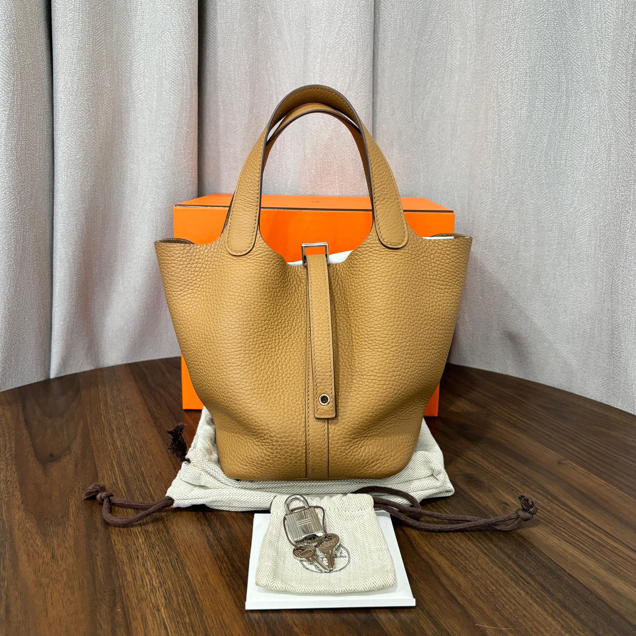 #B0169 HERMES