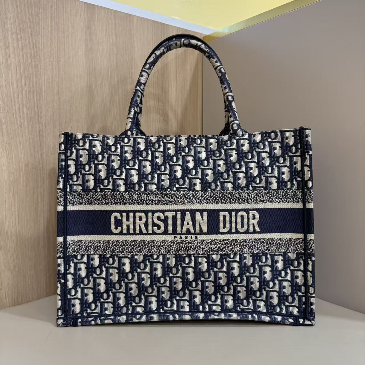 #A1905 DIOR