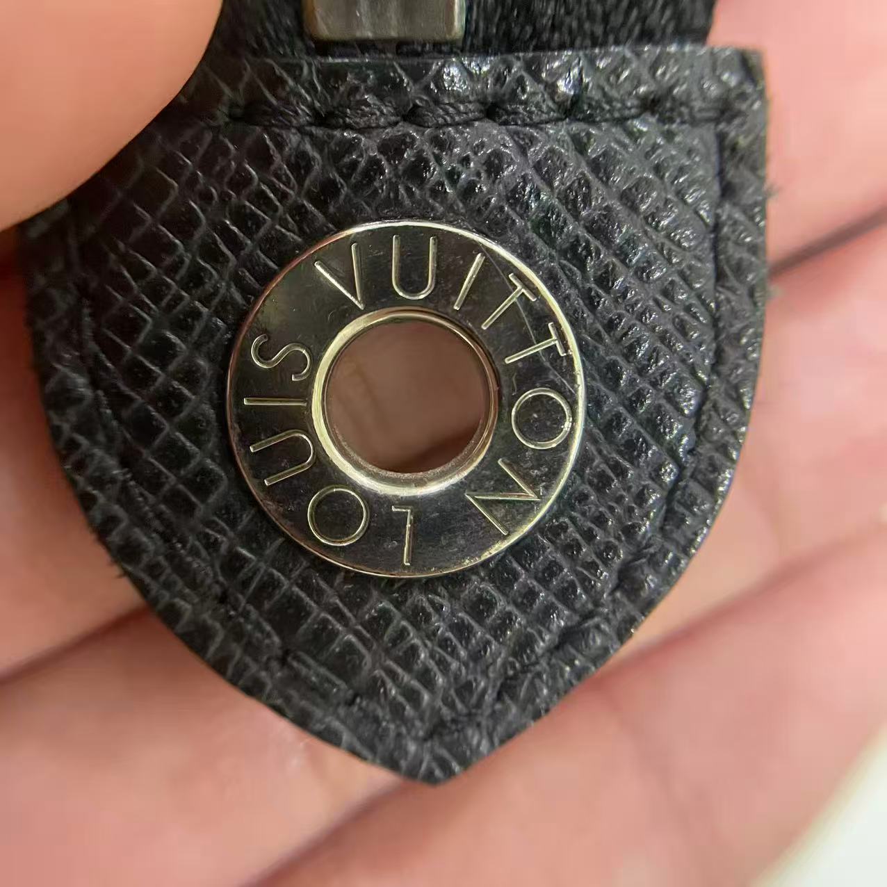 LOUIS VUITTON - Image 2