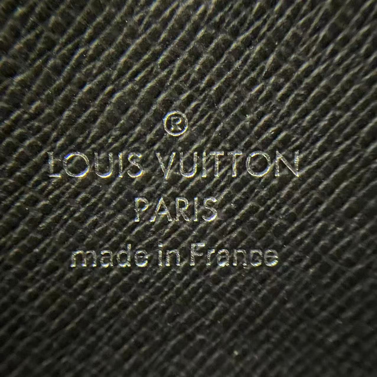 LOUIS VUITTON - Image 3