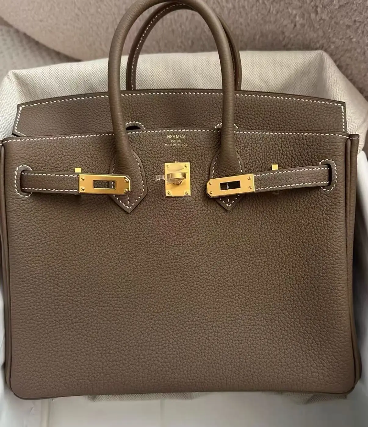#A2047 HERMES