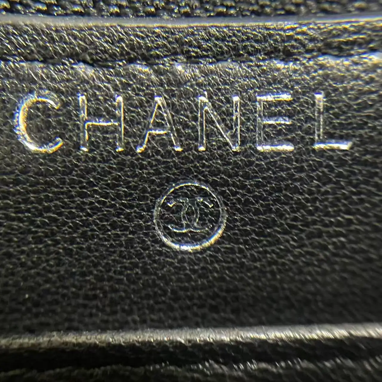 CHANEL - Image 2
