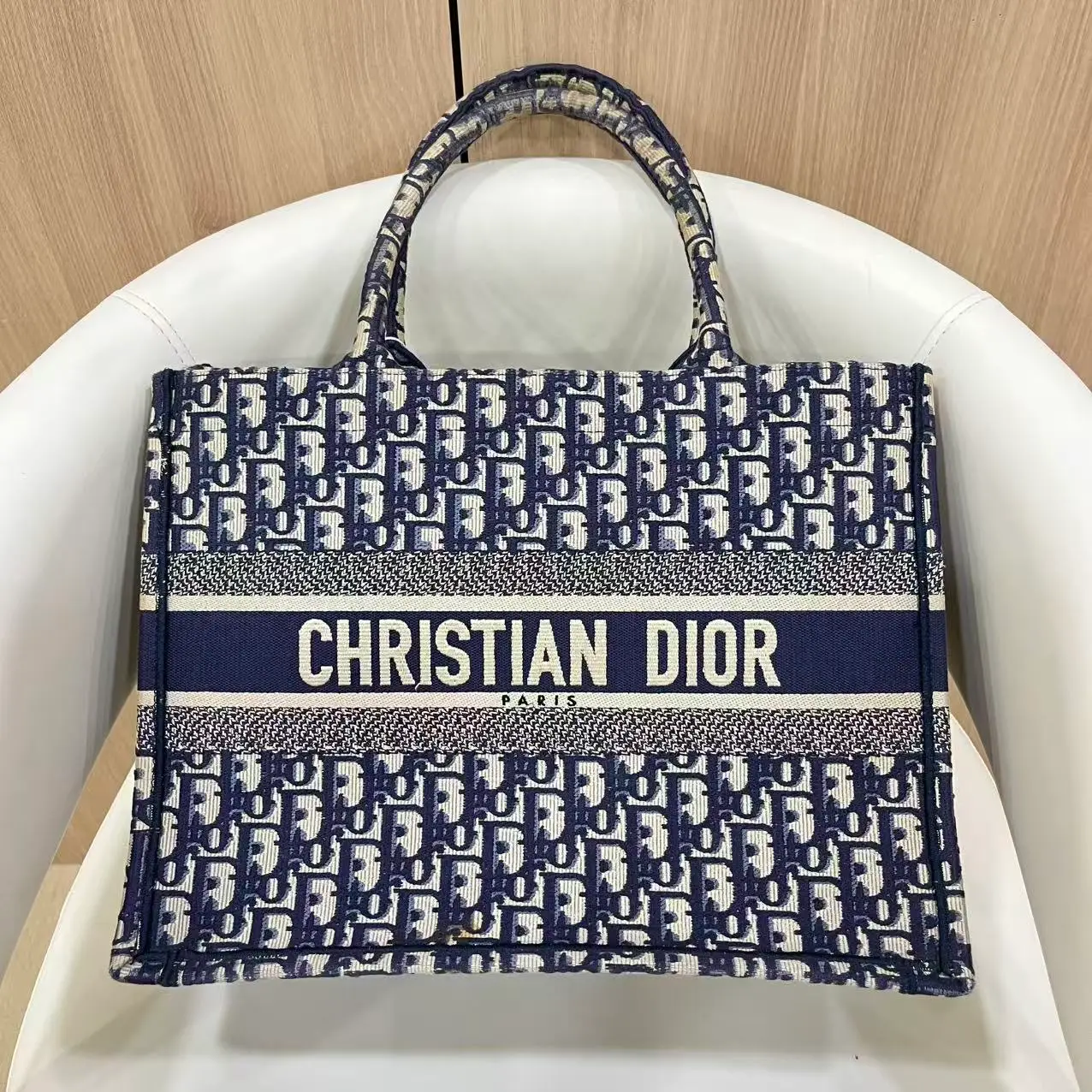 #A2112 DIOR